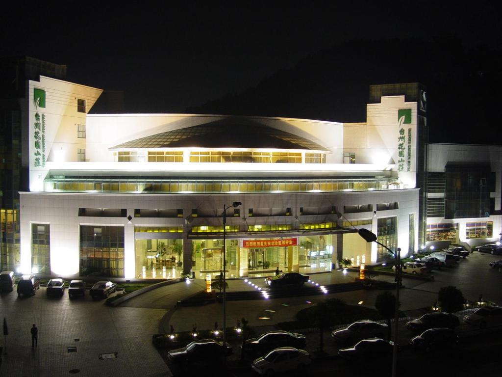 Taizhou Garden Hotel Екстериор снимка