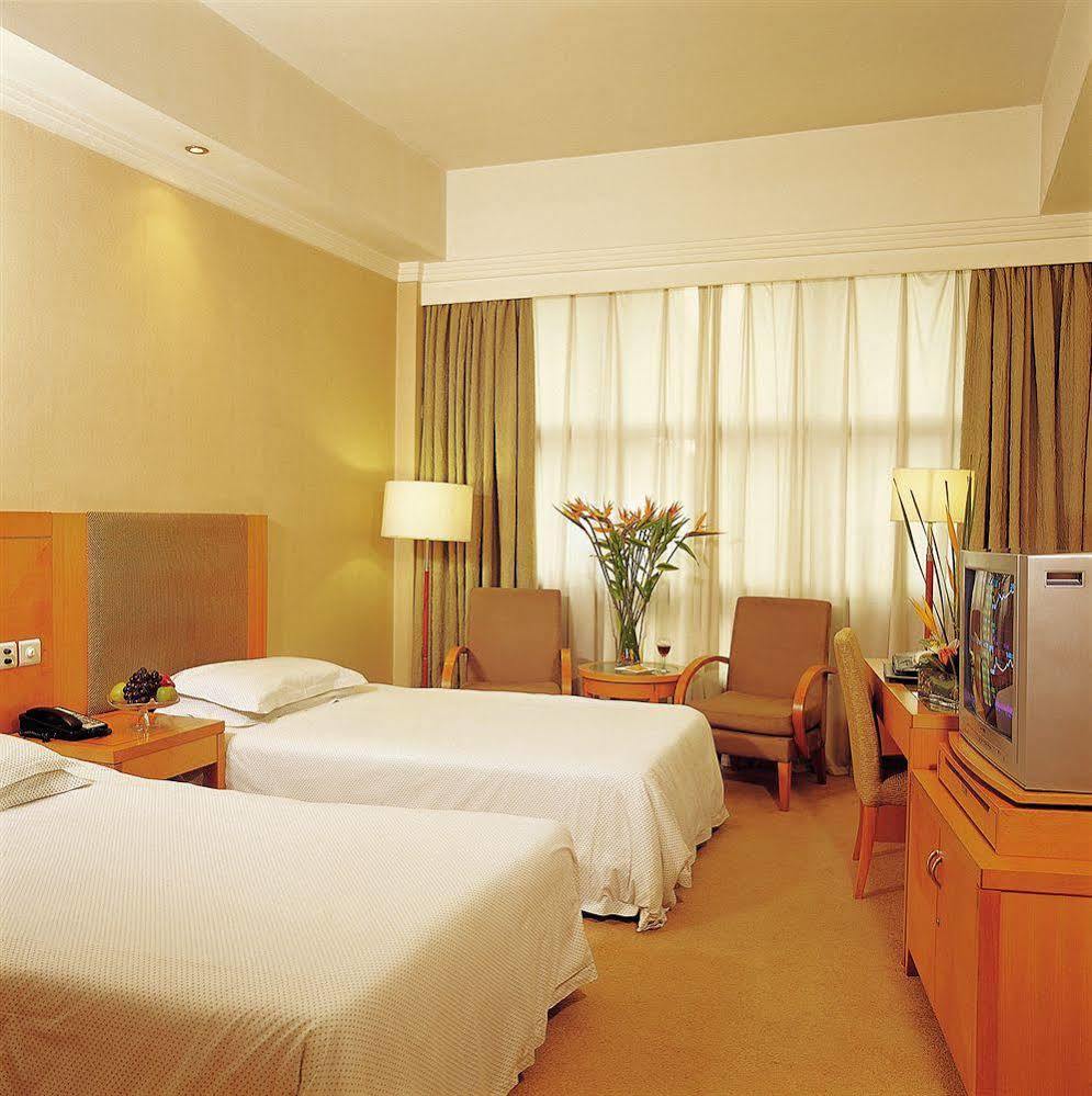 Taizhou Garden Hotel Екстериор снимка