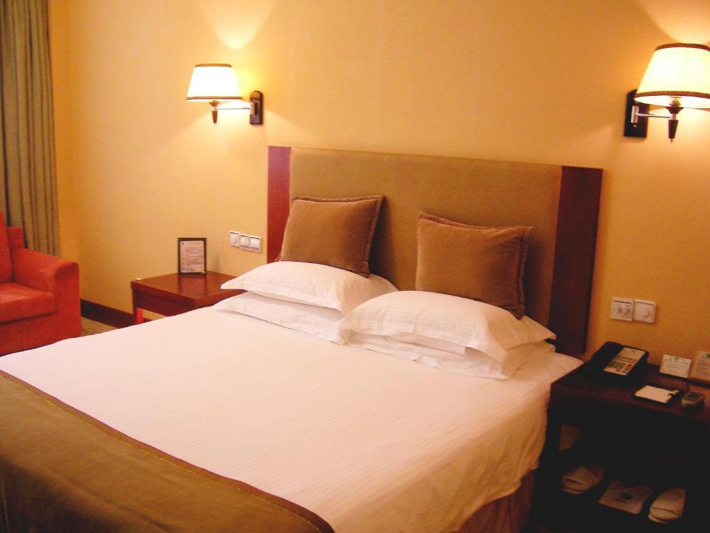Taizhou Garden Hotel Стая снимка
