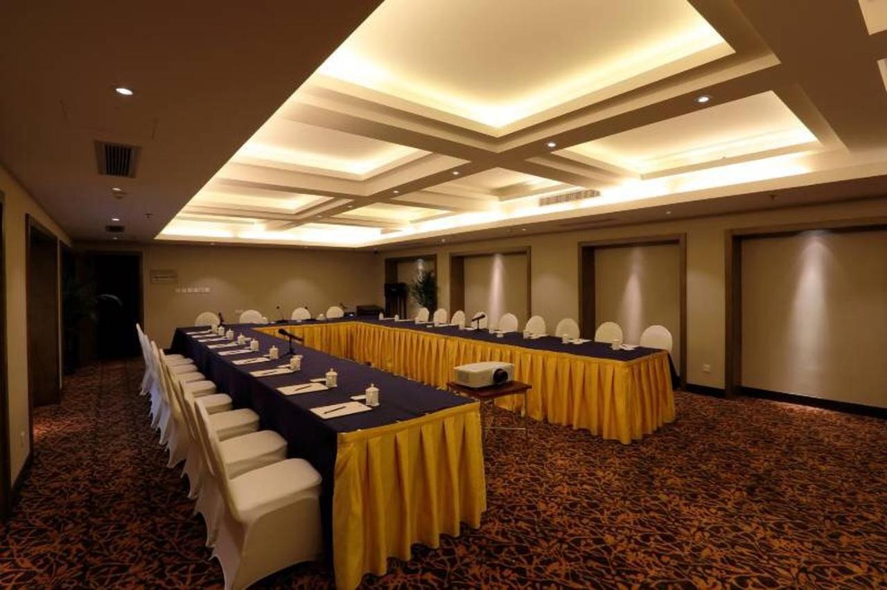 Taizhou Garden Hotel Екстериор снимка